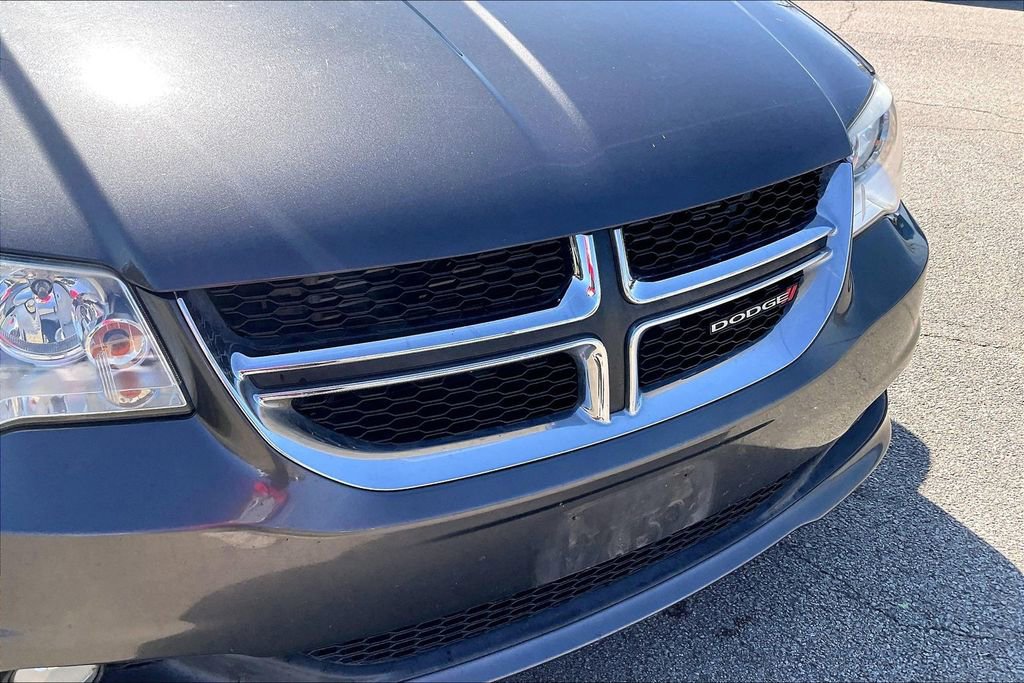 Used 2017 Dodge Grand Caravan SXT FWD image 29