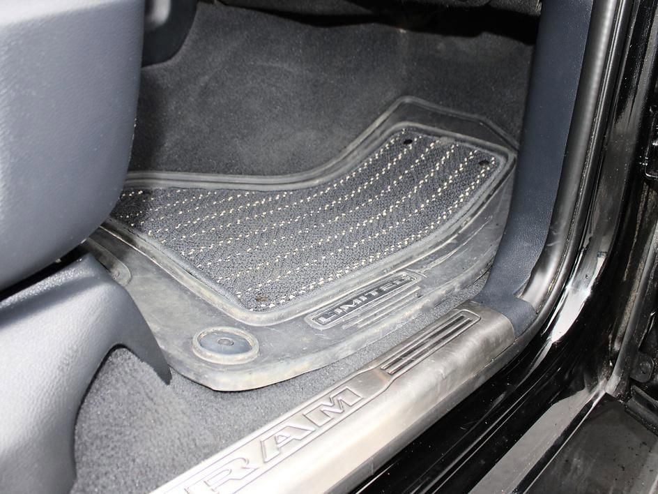 Used 2019 RAM 2500 Limited image 16