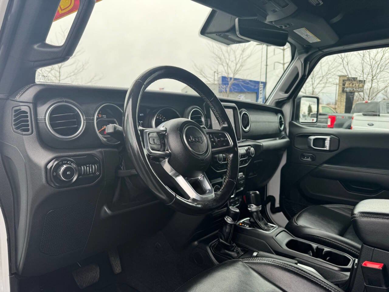 Used 2021 Jeep Wrangler Unlimited Sahara w/ Uconnect 4C Nav & Sound Group AWD/4WD image 15
