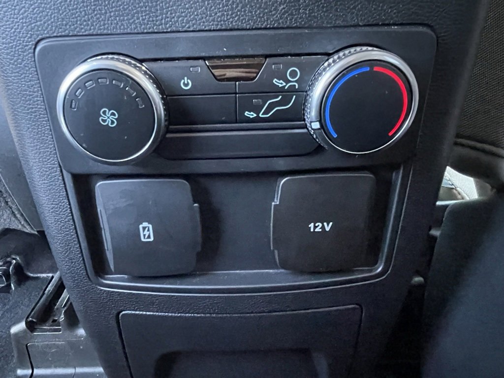 Used 2022 Ford Explorer XLT image 23