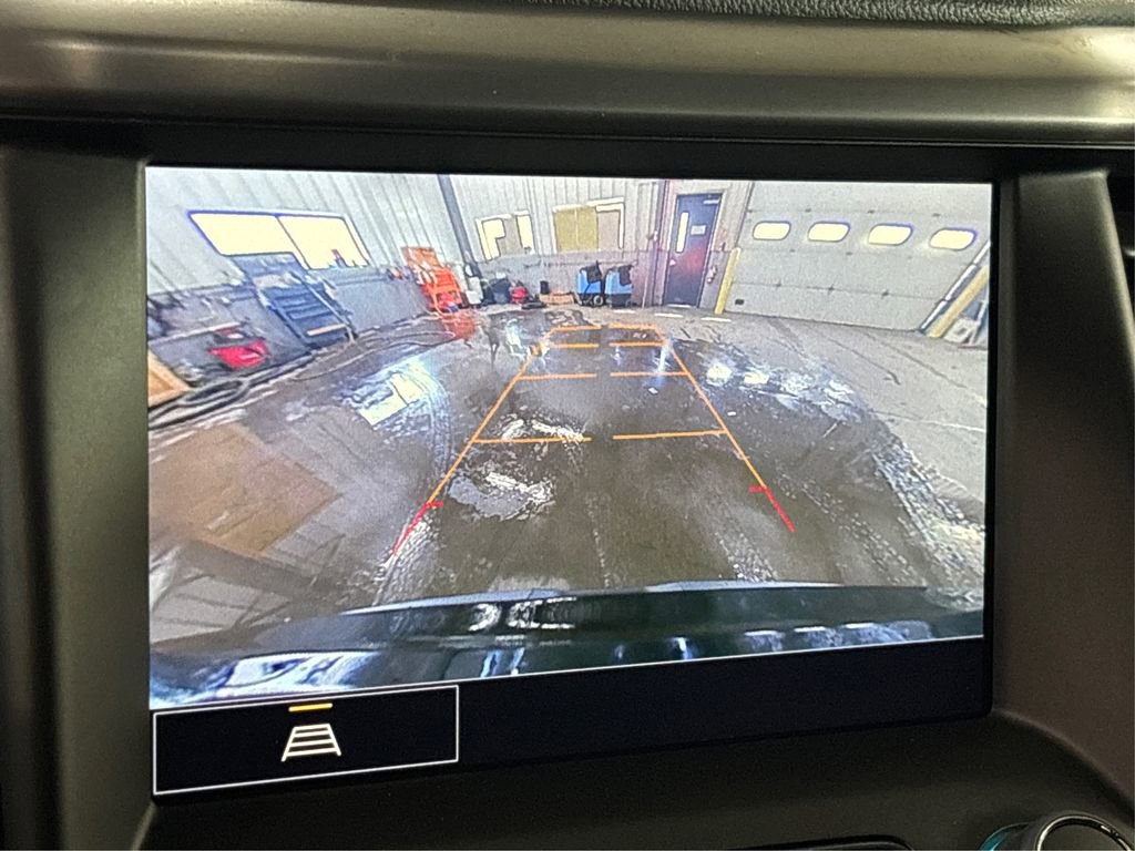 Used 2023 GMC Acadia AT4 image 29