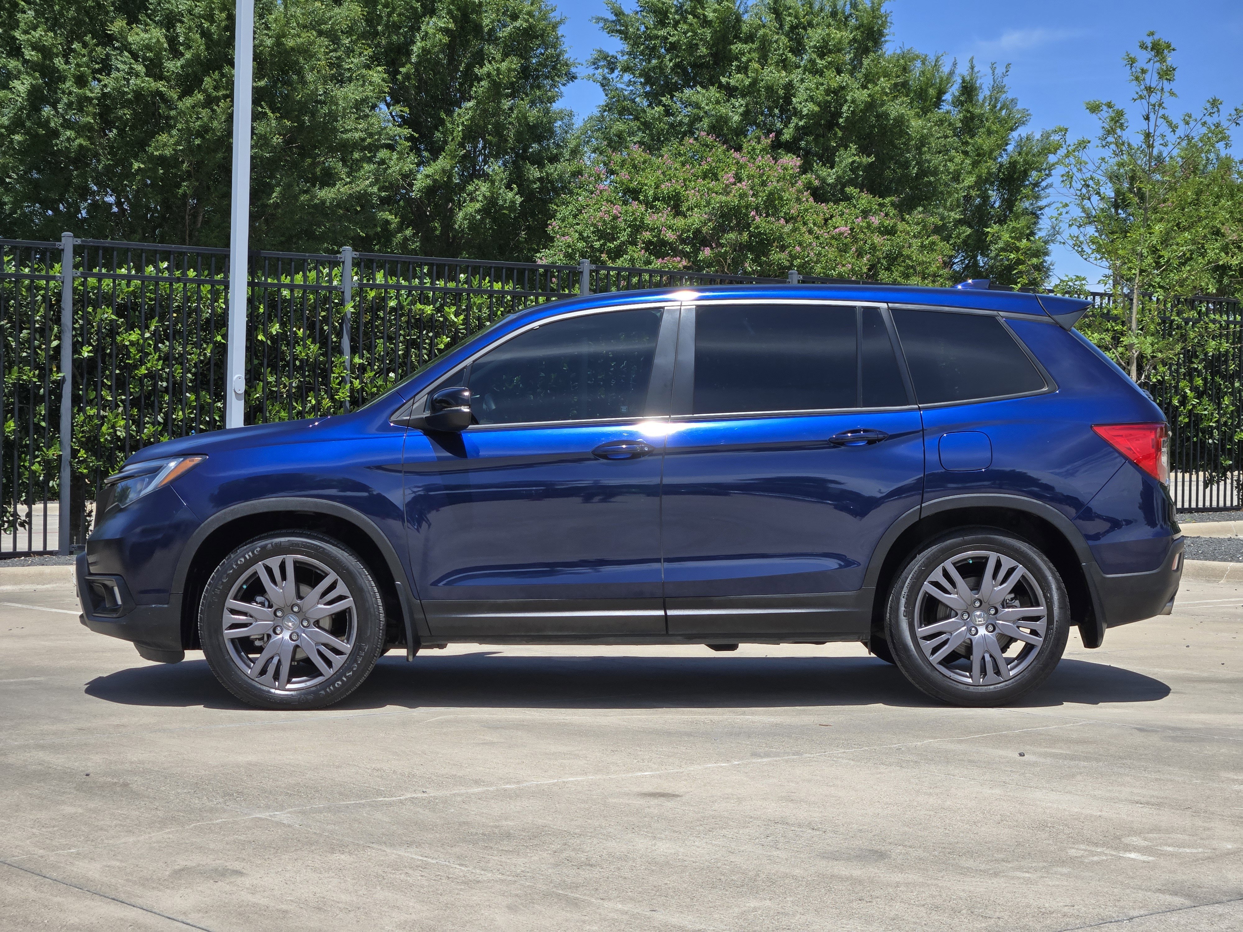 Used 2021 Honda Passport EX-L image 2