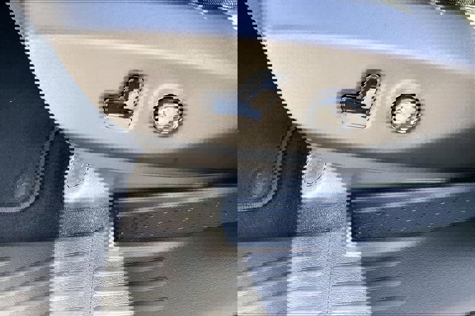 New 2026 Chrysler Pacifica Limited w/ S Appearance Package image 16