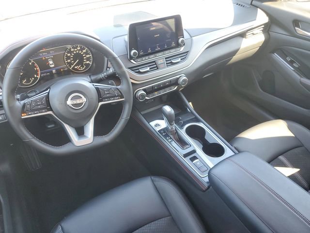 Used 2025 Nissan Altima 2.5 SR image 12