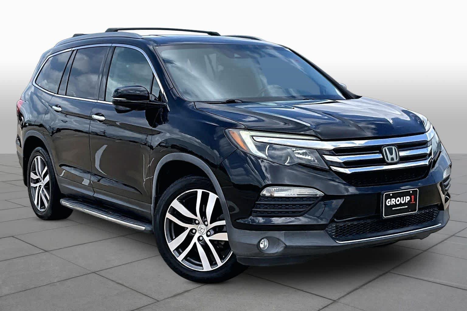 Used 2018 Honda Pilot Touring image 3