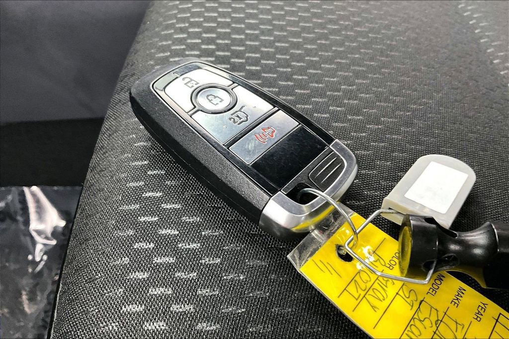 Certified 2025 Ford Escape ST-Line image 11