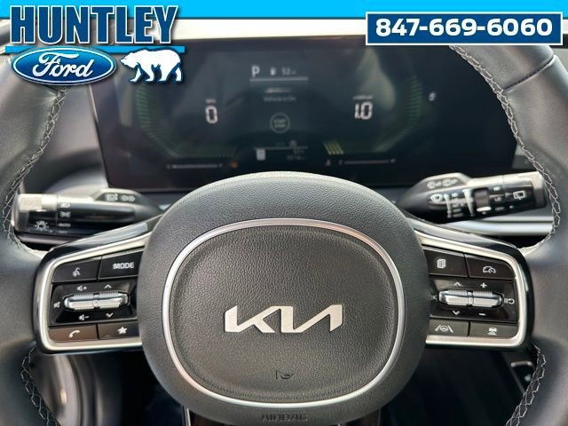 Used 2025 Kia Sorento S image 28