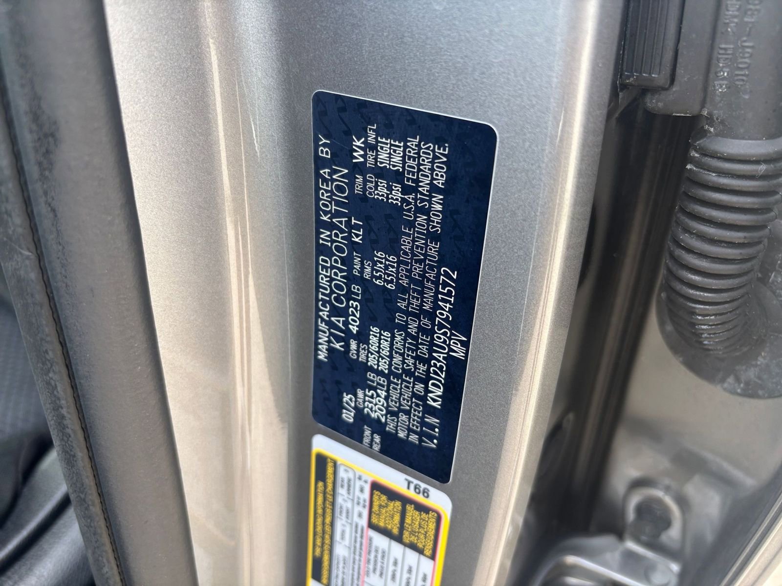 Used 2025 Kia Soul LX w/ LX Technology Package FWD image 27