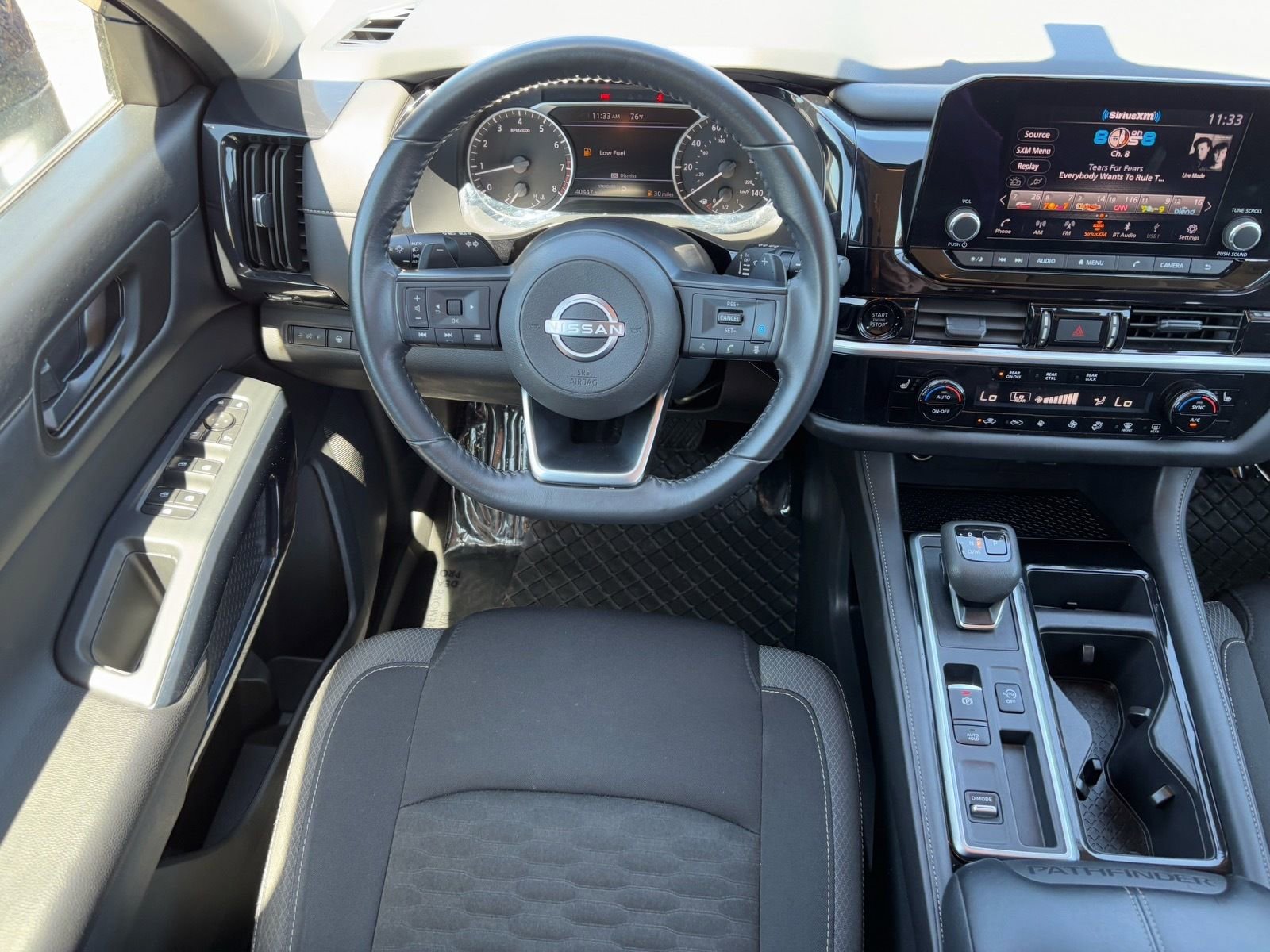 Certified 2025 Nissan Pathfinder SV image 13