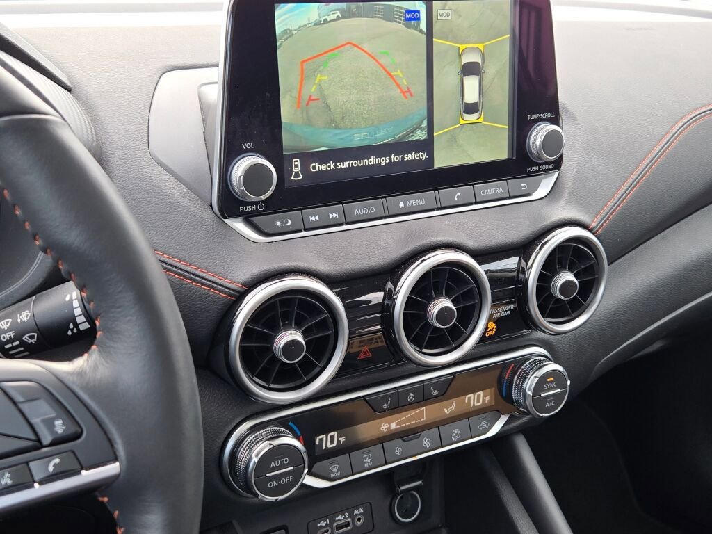 Used 2025 Nissan Sentra SR w/ SR Premium Package image 24