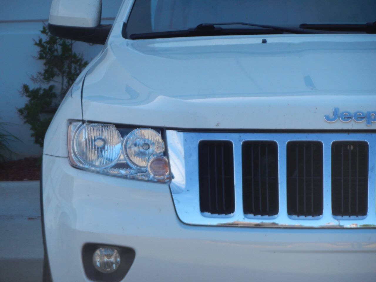 Used 2011 Jeep Grand Cherokee Laredo AWD/4WD image 11