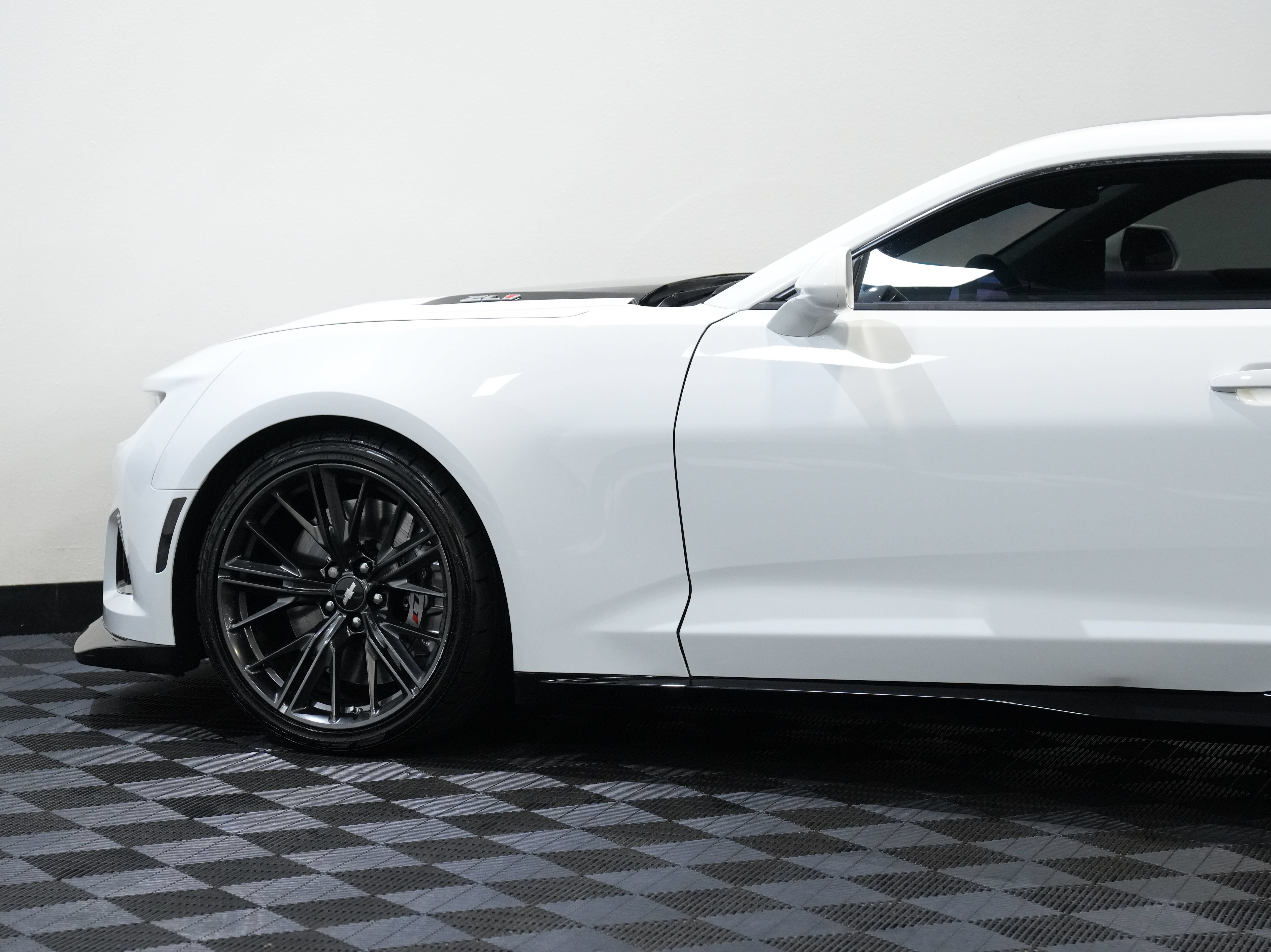 Used 2017 Chevrolet Camaro ZL1 RWD image 20