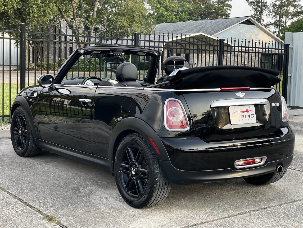 Used 2011 MINI Cooper Base 2dr Convertible image 9