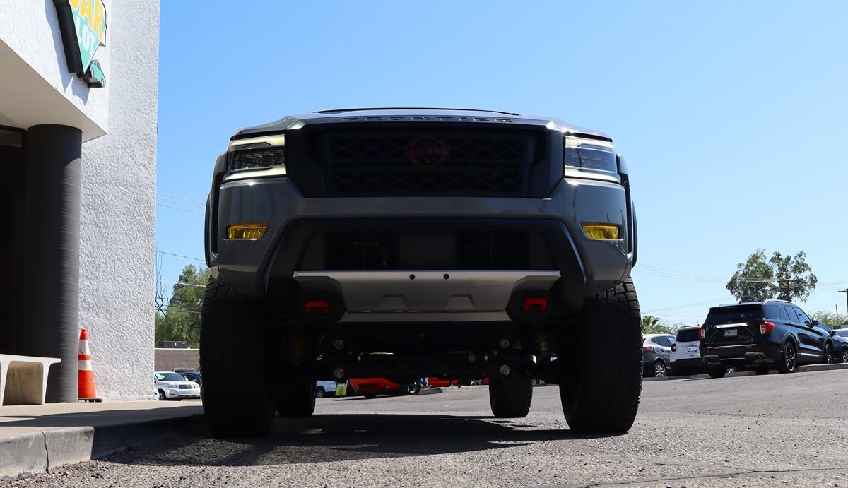 Used 2022 Nissan Frontier Pro-X RWD image 18
