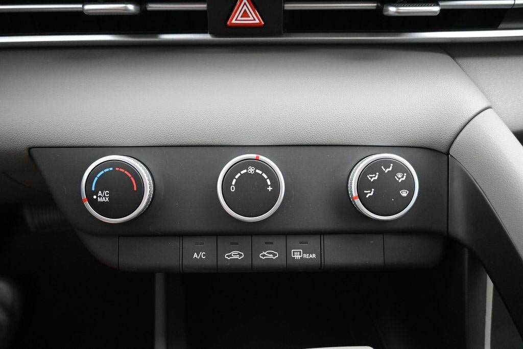 New 2026 Hyundai Elantra SE FWD image 16