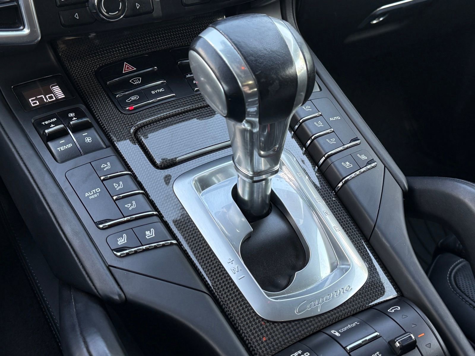 Used 2016 Porsche Cayenne GTS AWD/4WD image 32