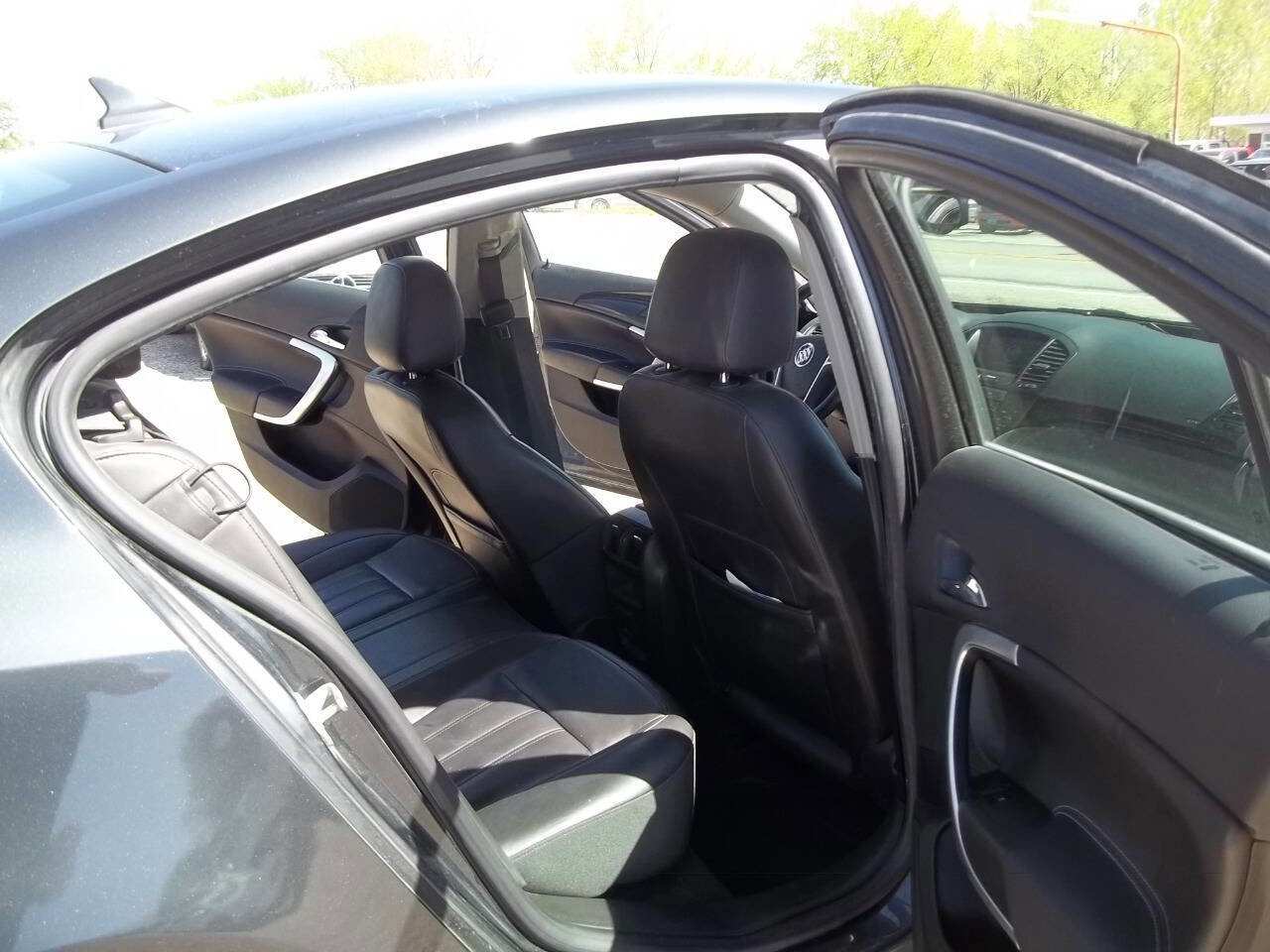 Used 2013 Buick Regal Premium FWD image 12