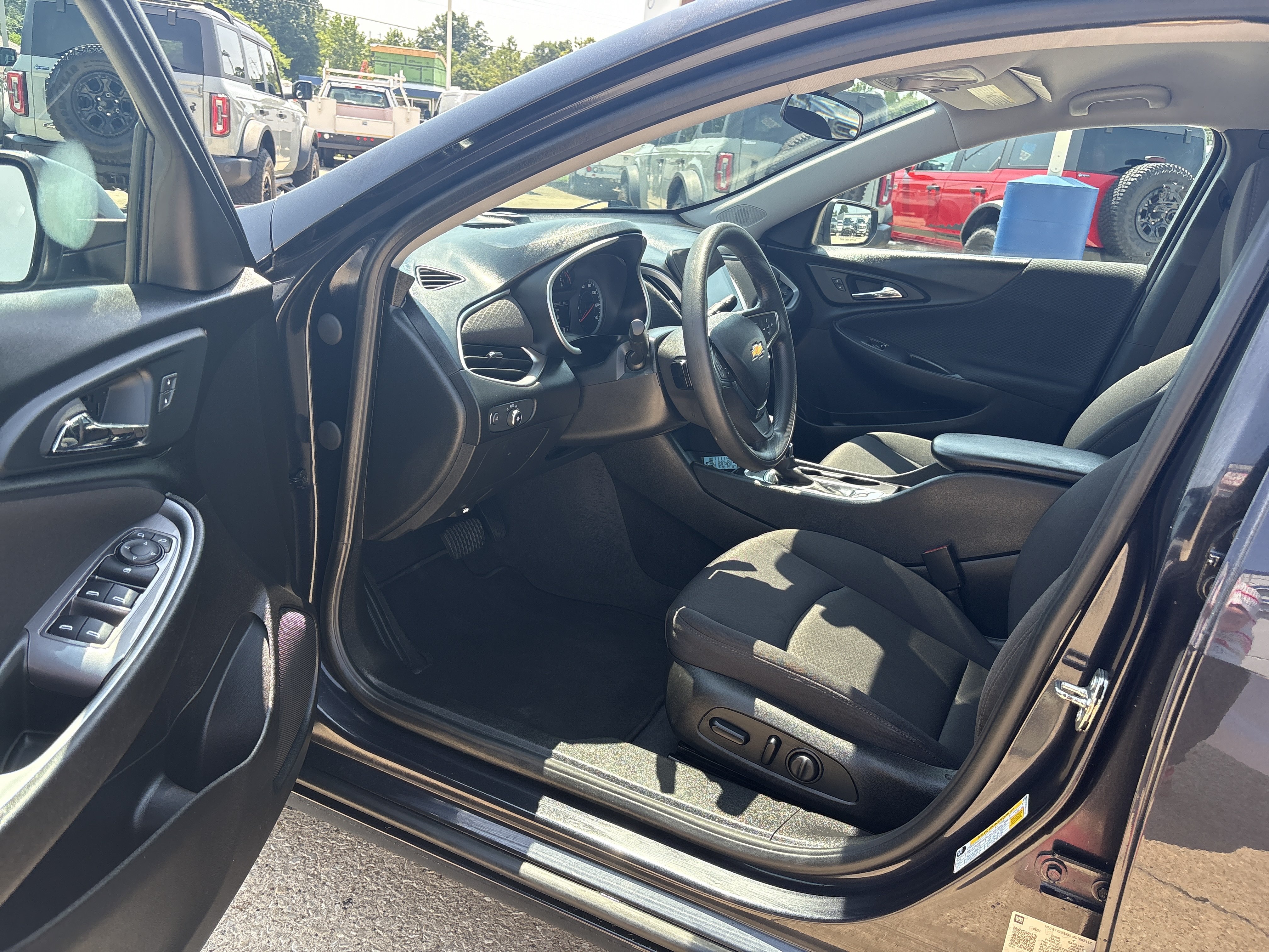 Used 2023 Chevrolet Malibu LS w/ Driver Confidence Package FWD image 11