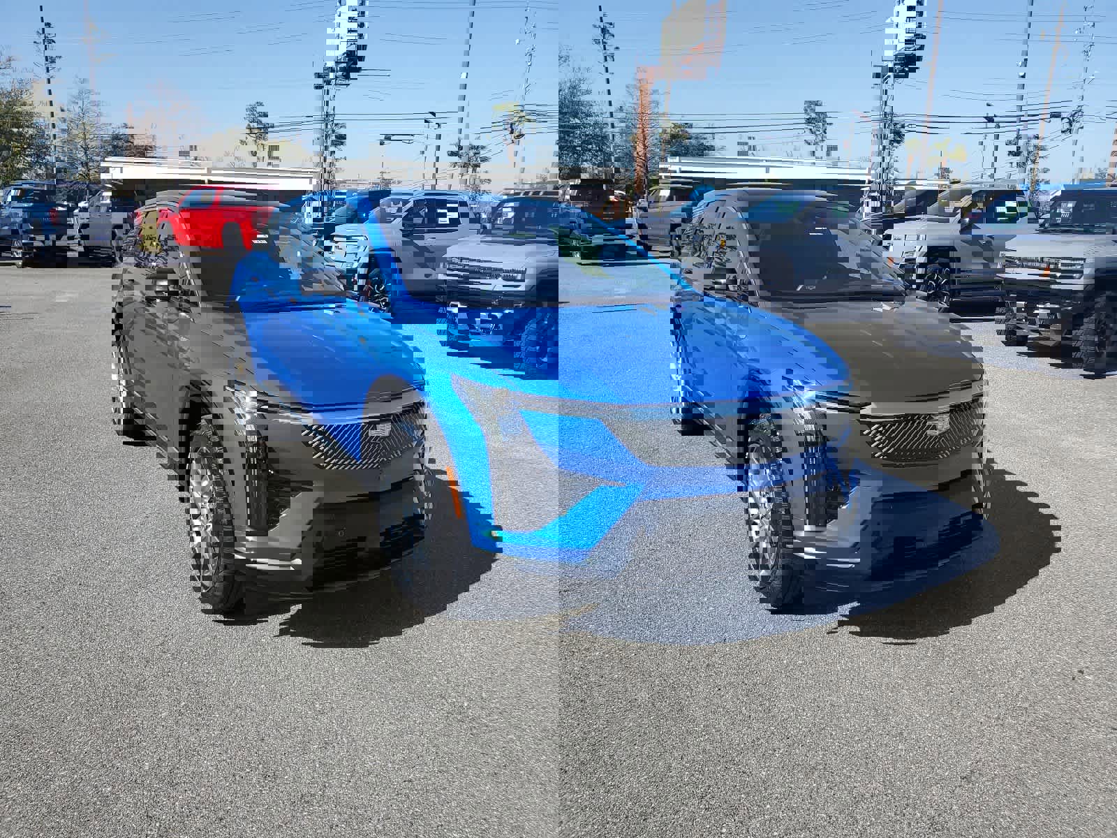 New 2025 Cadillac Optiq Luxury 2 image 7