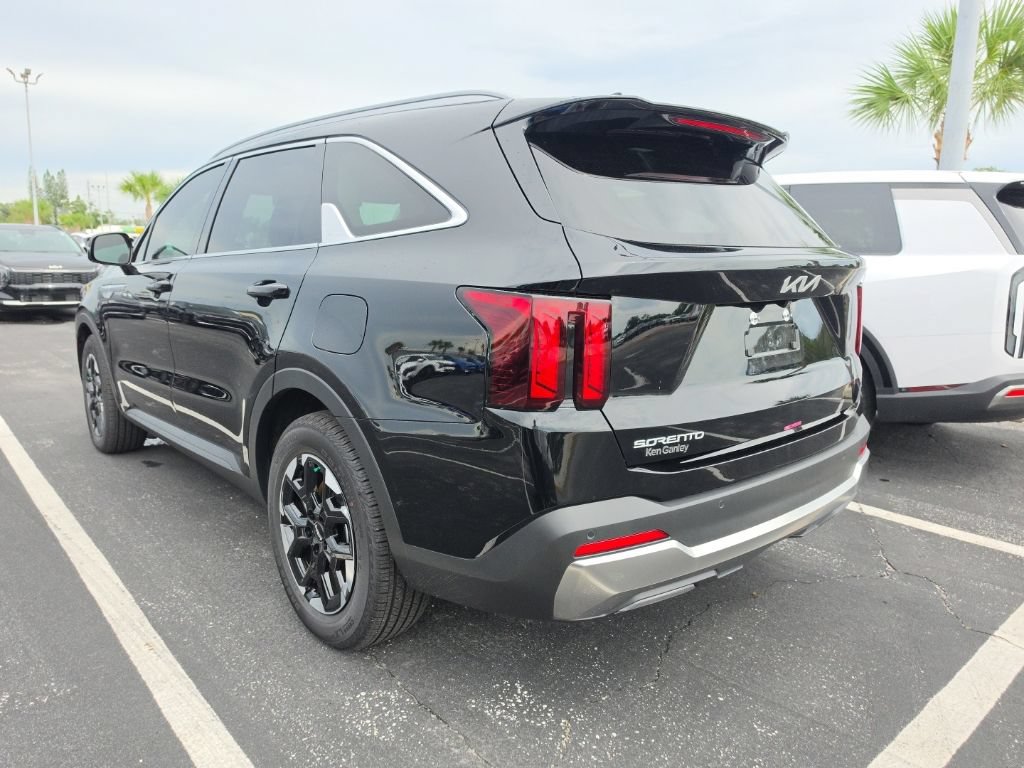 Certified 2026 Kia Sorento S w/ S Panoramic Sunroof Package FWD image 12