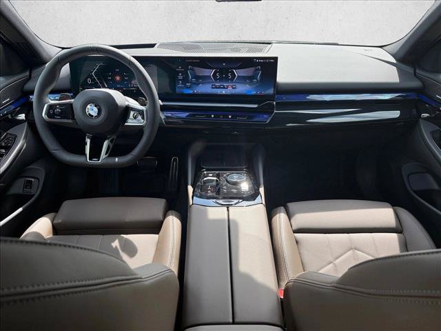 Used 2027 BMW 530i w/ M Sport Package RWD image 16