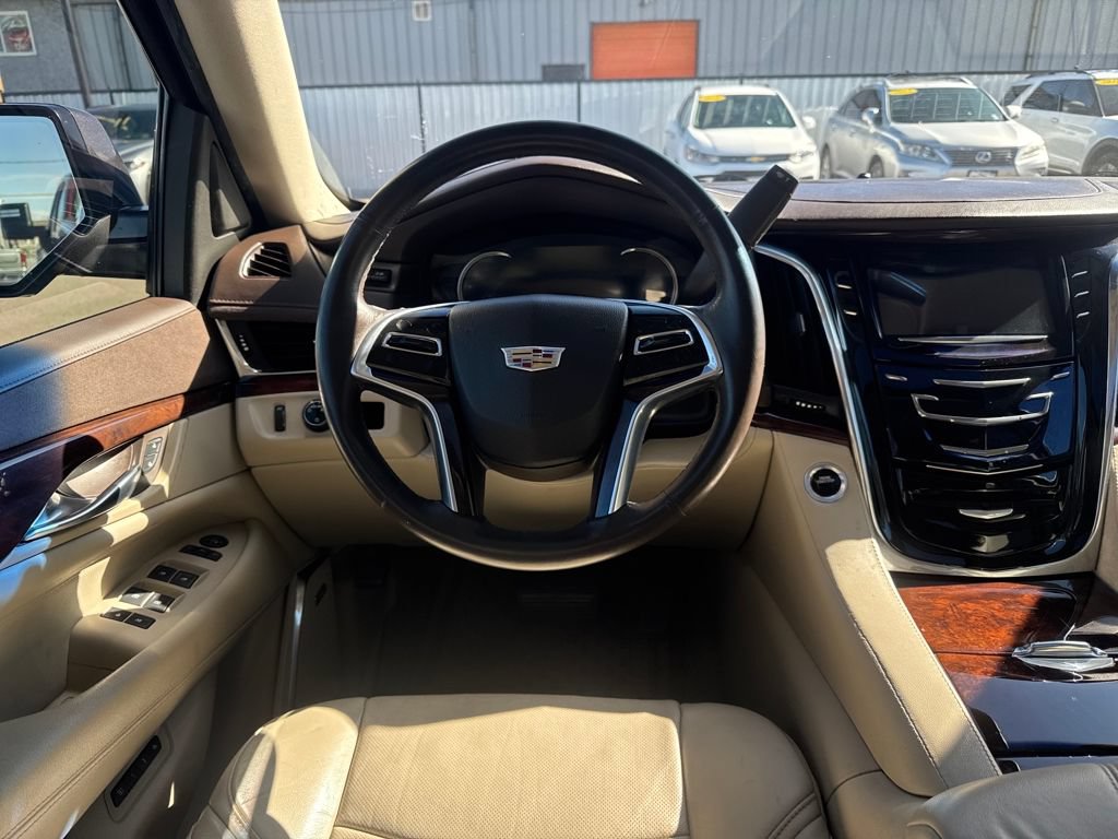Used 2016 Cadillac Escalade ESV Luxury RWD image 14