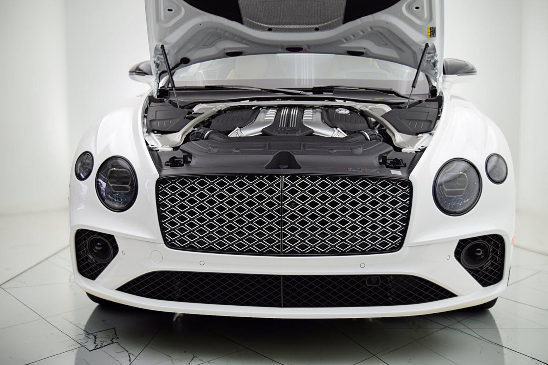 Used 2024 Bentley Continental GT Mulliner AWD/4WD image 17