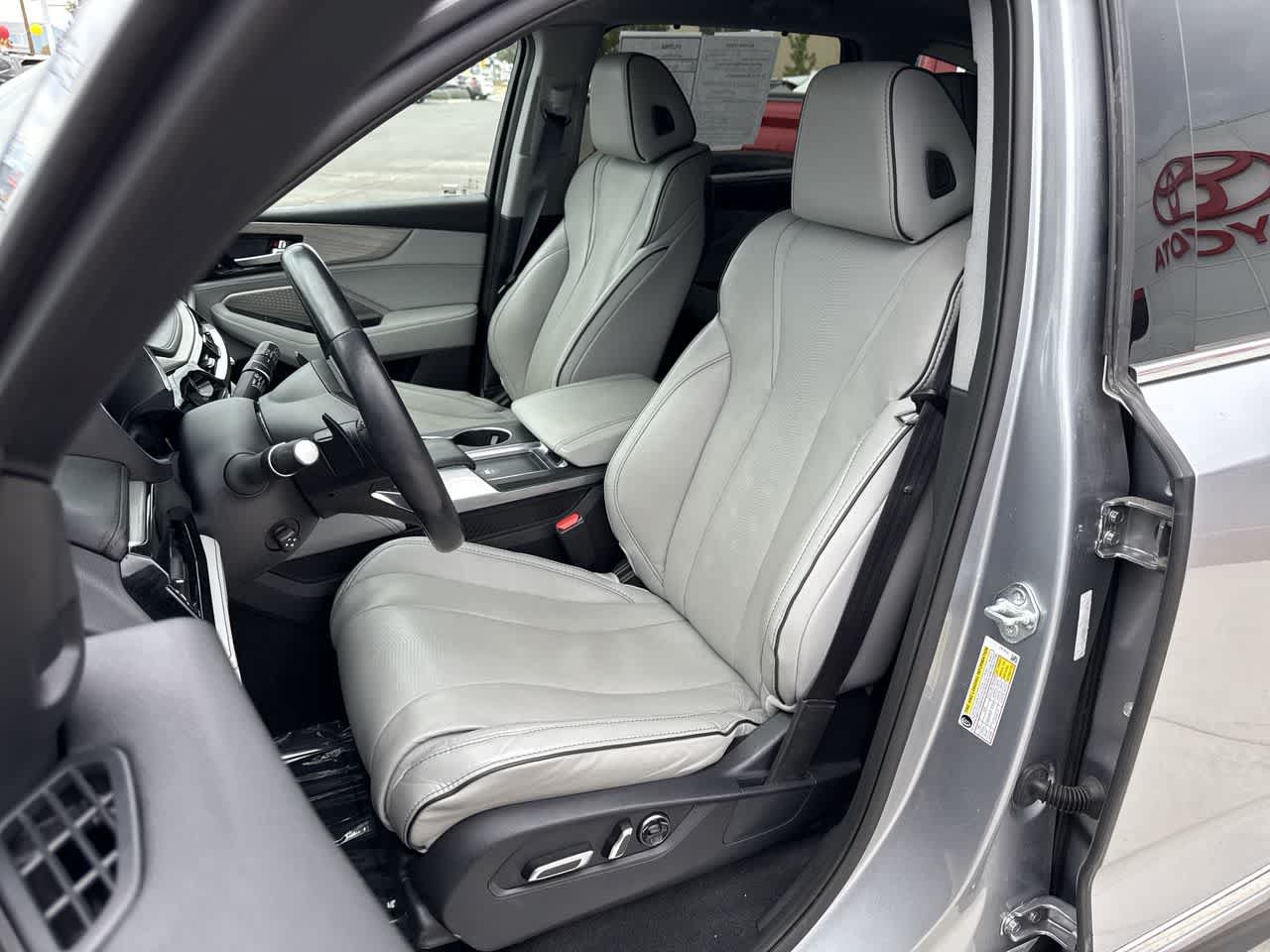 Used 2023 Acura MDX w/ Advance Package AWD/4WD image 11