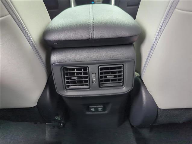Used 2019 Toyota RAV4 Limited image 21