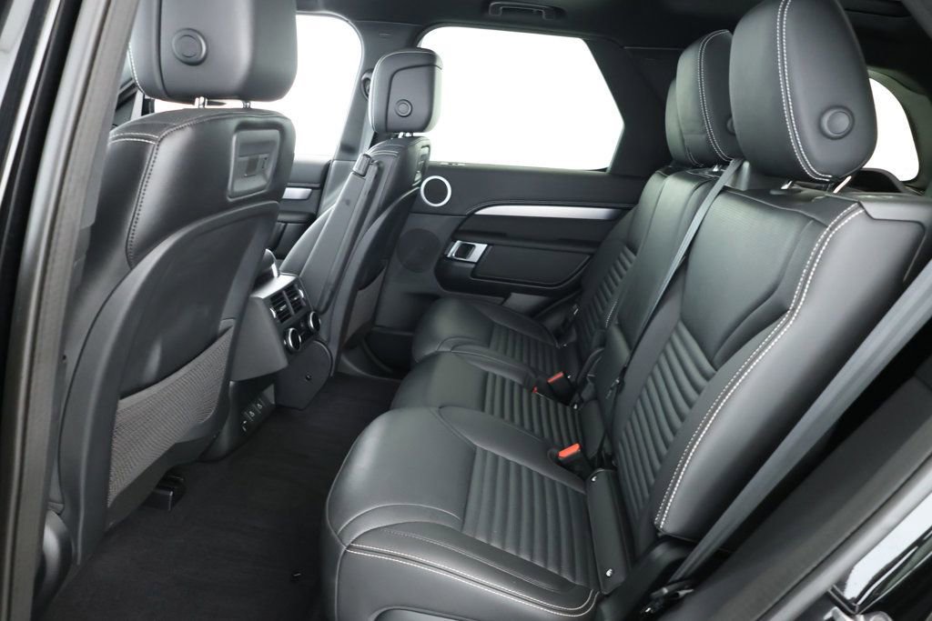 Used 2024 Land Rover Discovery Dynamic SE image 20