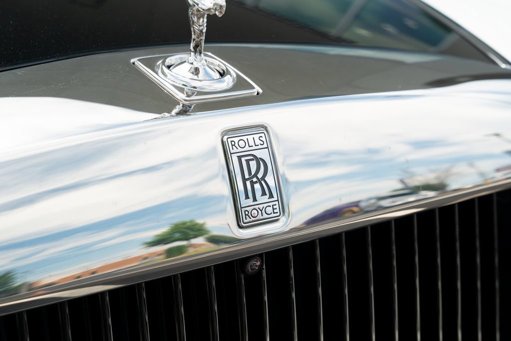 Used 2022 Rolls-Royce Phantom Sedan w/ The Phantom Package RWD image 7