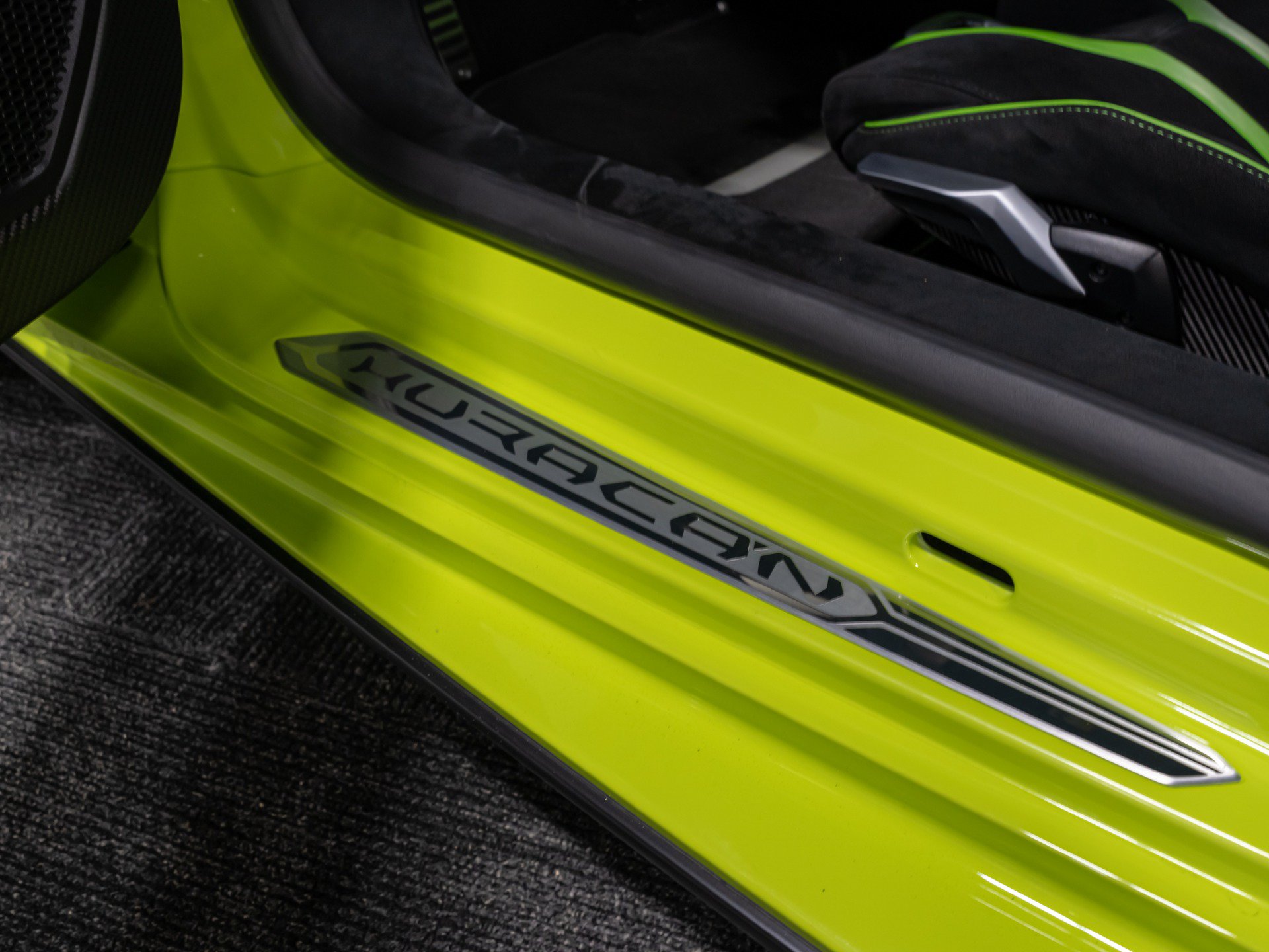 Used 2023 Lamborghini Huracan STO RWD image 46