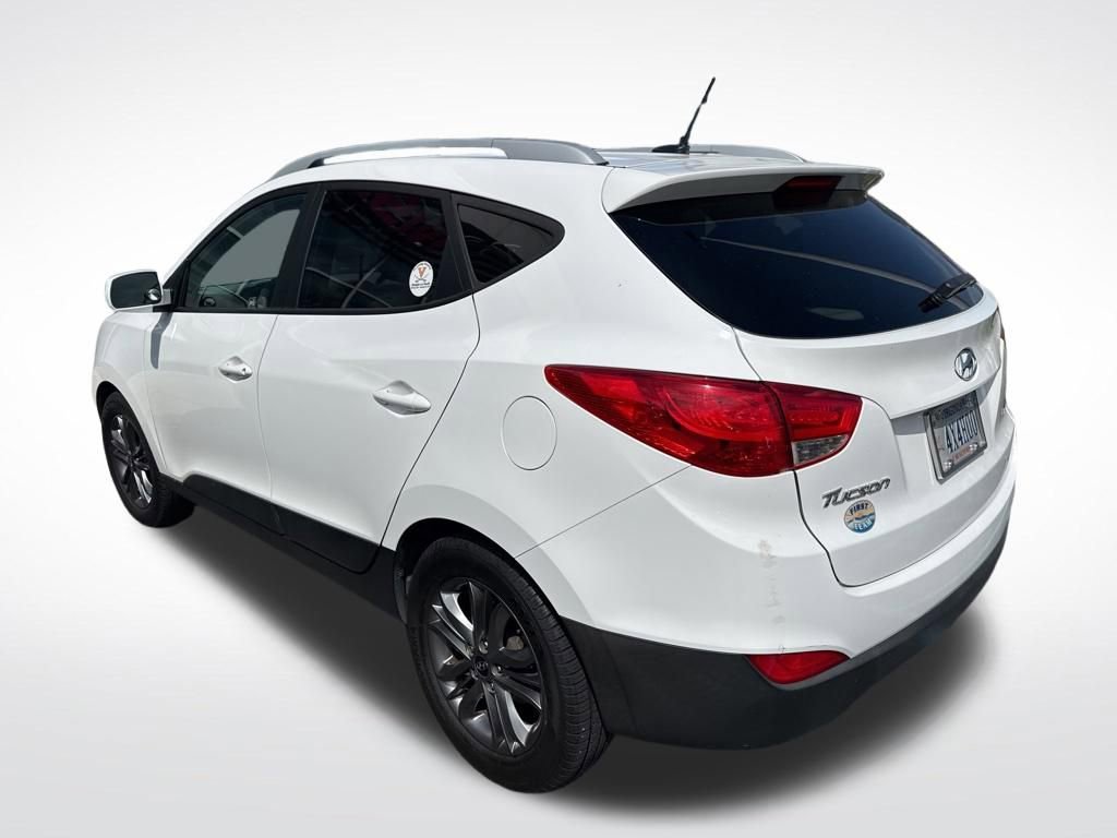 Used 2015 Hyundai Tucson SE AWD/4WD image 4