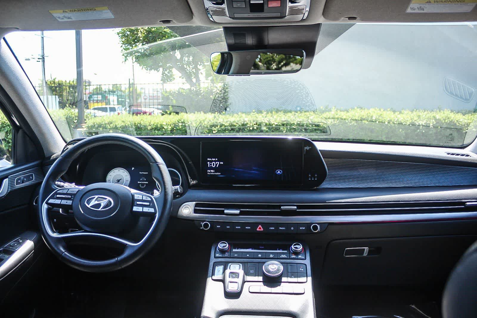 Certified 2024 Hyundai Palisade Limited FWD image 16