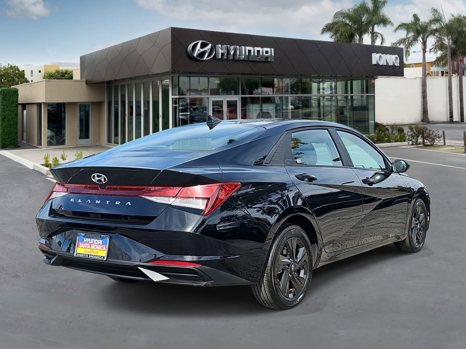 Certified 2023 Hyundai Elantra SEL image 3