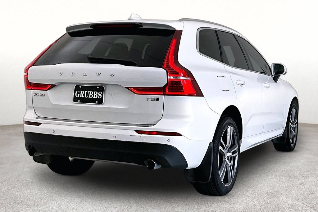 Used 2020 Volvo XC60 T5 Momentum w/ Protection Package Premier AWD/4WD image 2