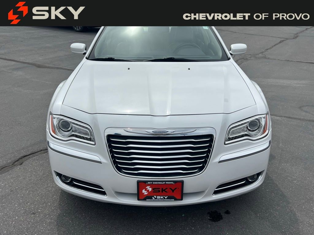 Used 2013 Chrysler 300 AWD w/ Driver Convenience Group image 4