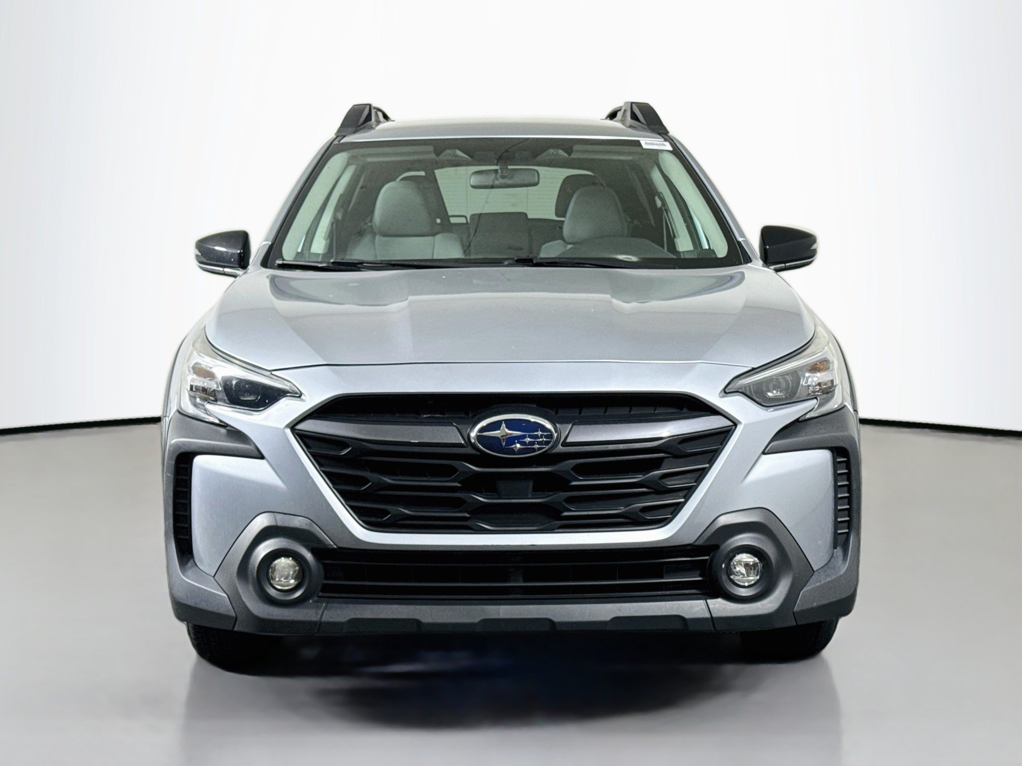 Used 2023 Subaru Outback Premium AWD/4WD image 2
