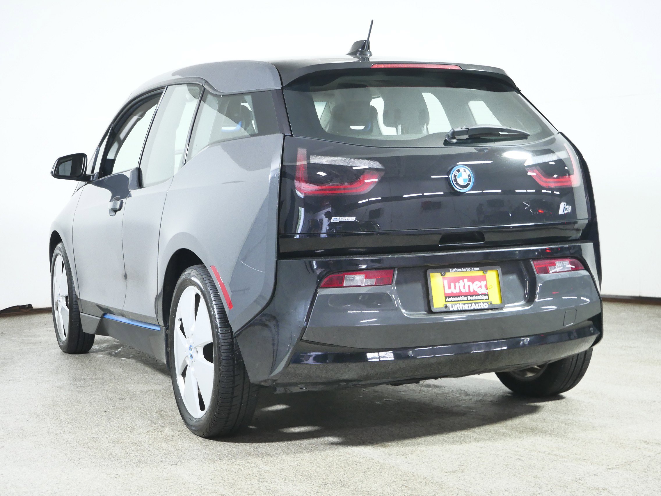 Used 2015 BMW i3 w/ Range Extender image 5