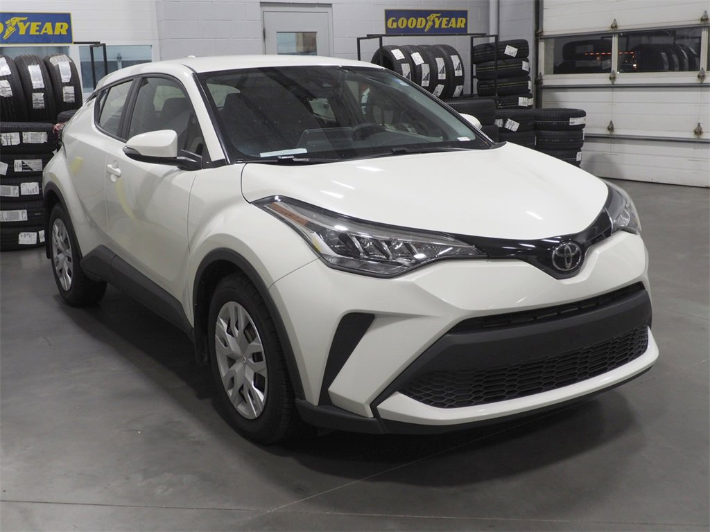 Used 2020 Toyota C-HR LE image 3