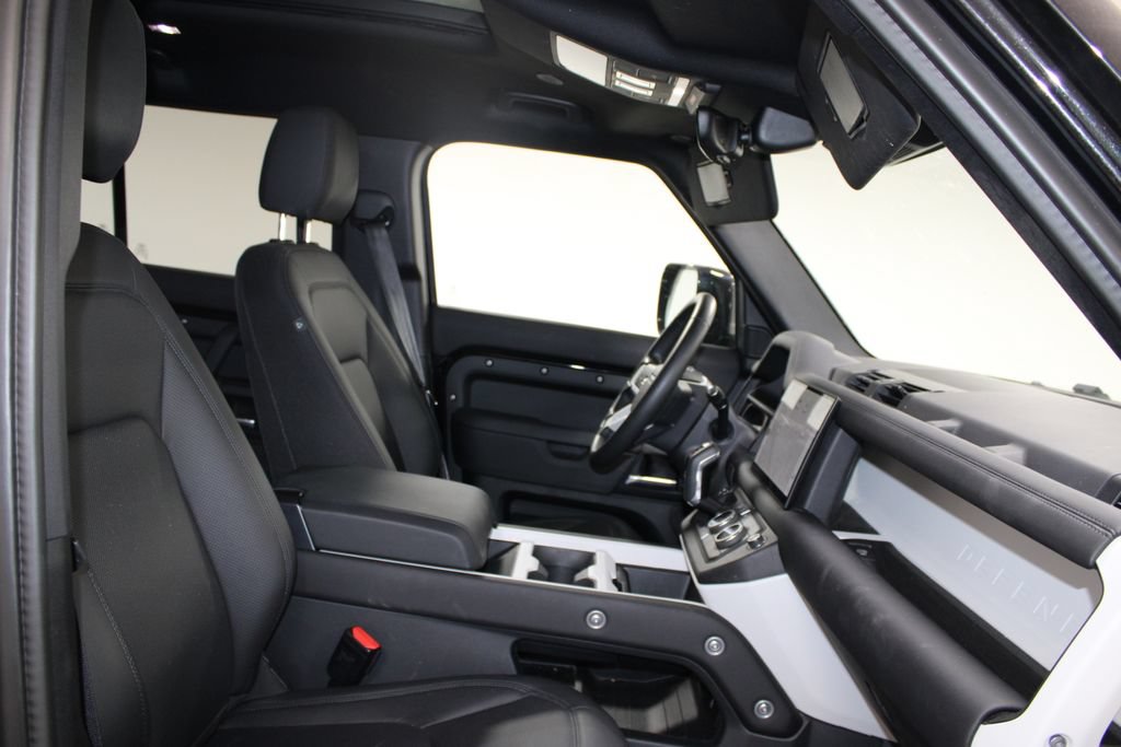 Used 2025 Land Rover Defender 110 S AWD/4WD image 21
