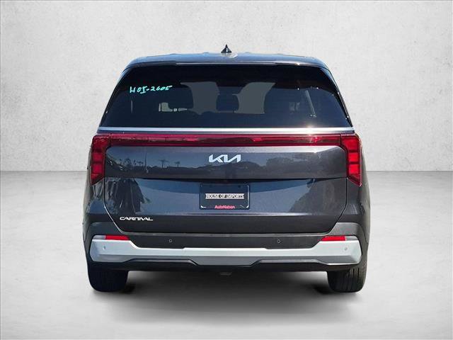 Used 2026 Kia Carnival FWD image 7