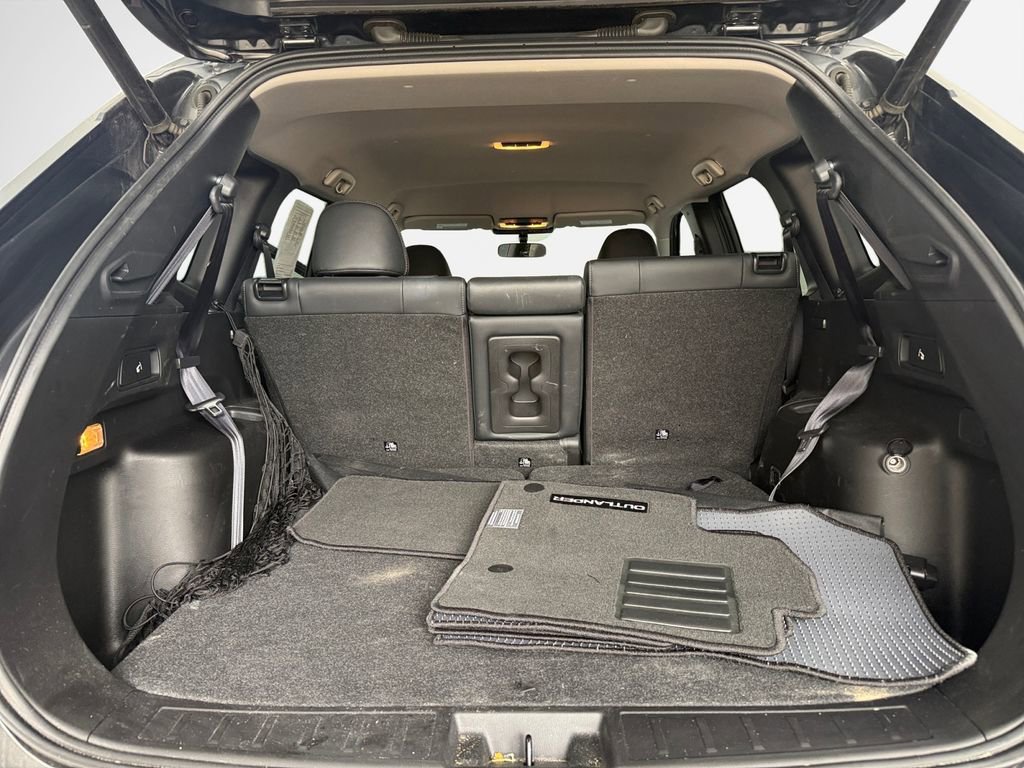 Used 2024 Mitsubishi Outlander SE AWD/4WD image 24