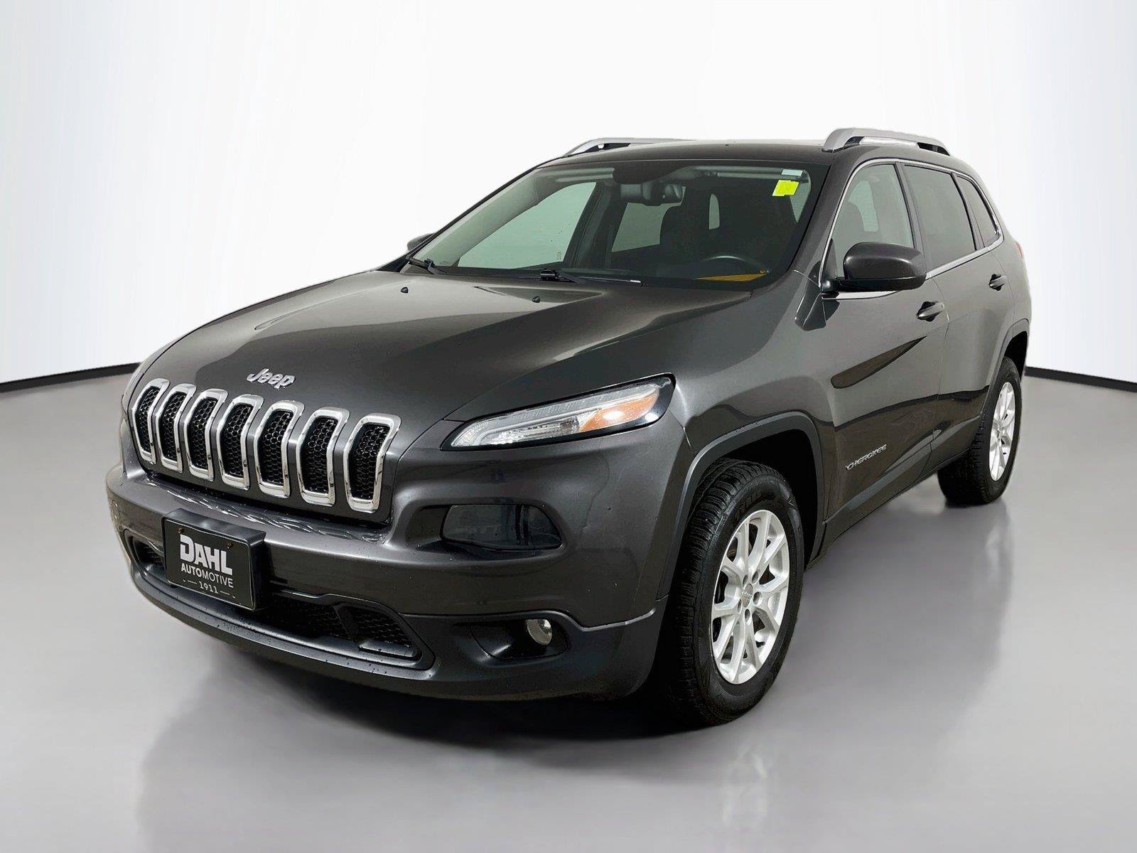 Used 2014 Jeep Cherokee Latitude w/ Comfort/Convenience Group AWD/4WD image 4