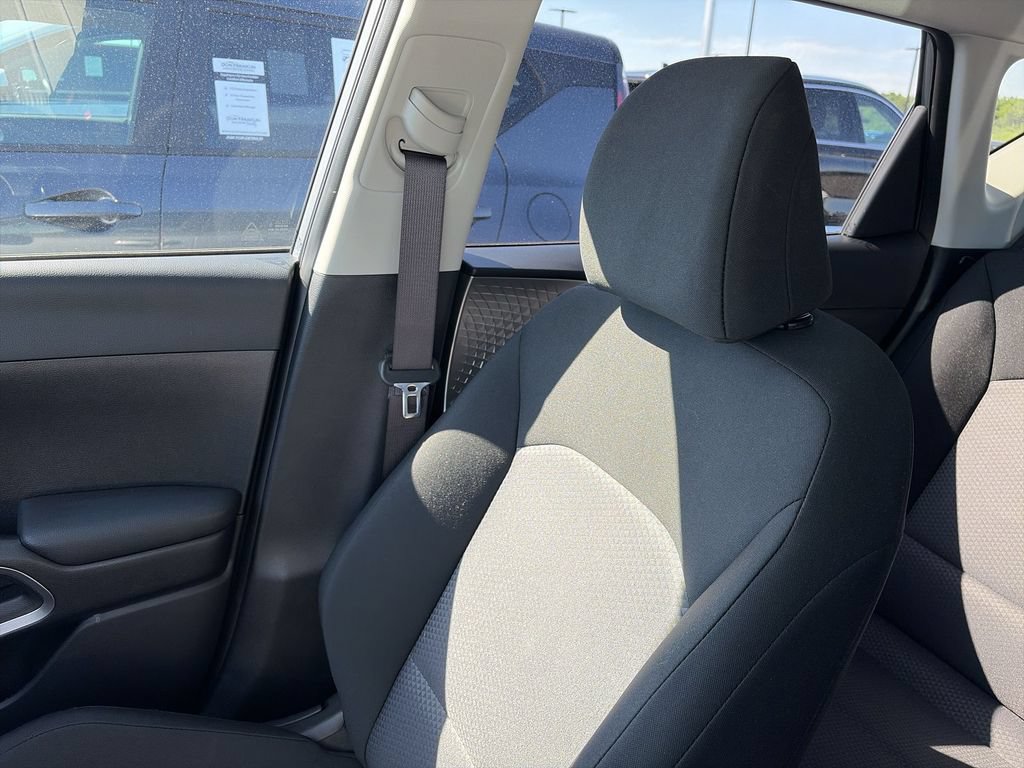 Used 2025 Kia Soul LX FWD image 24