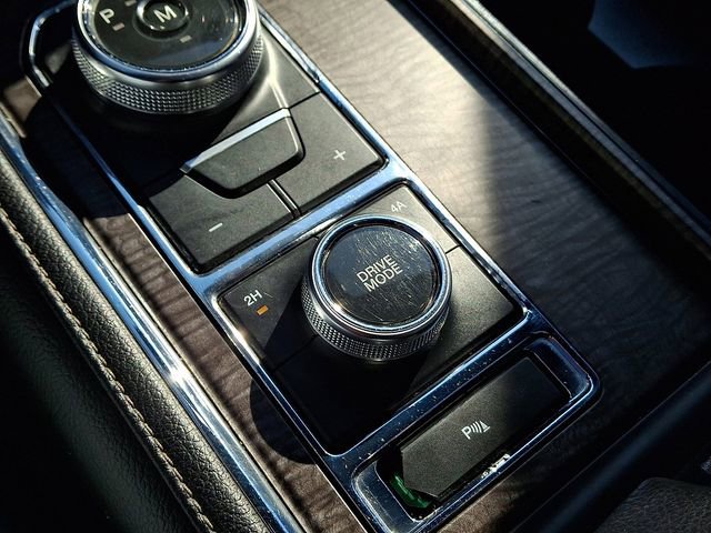 Used 2018 Ford Expedition Max Limited AWD/4WD image 28