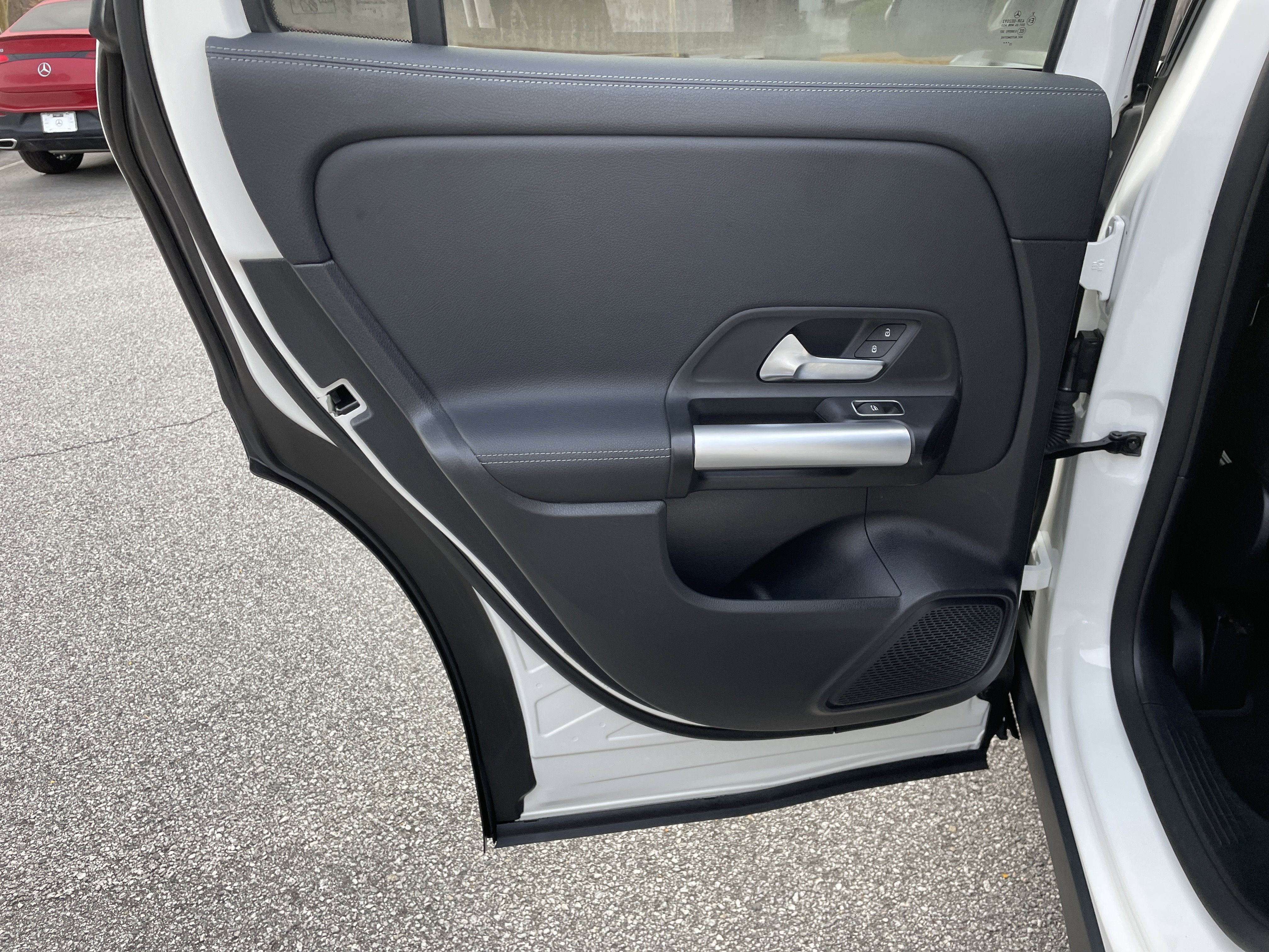 Certified 2023 Mercedes-Benz GLA 250 4MATIC image 35