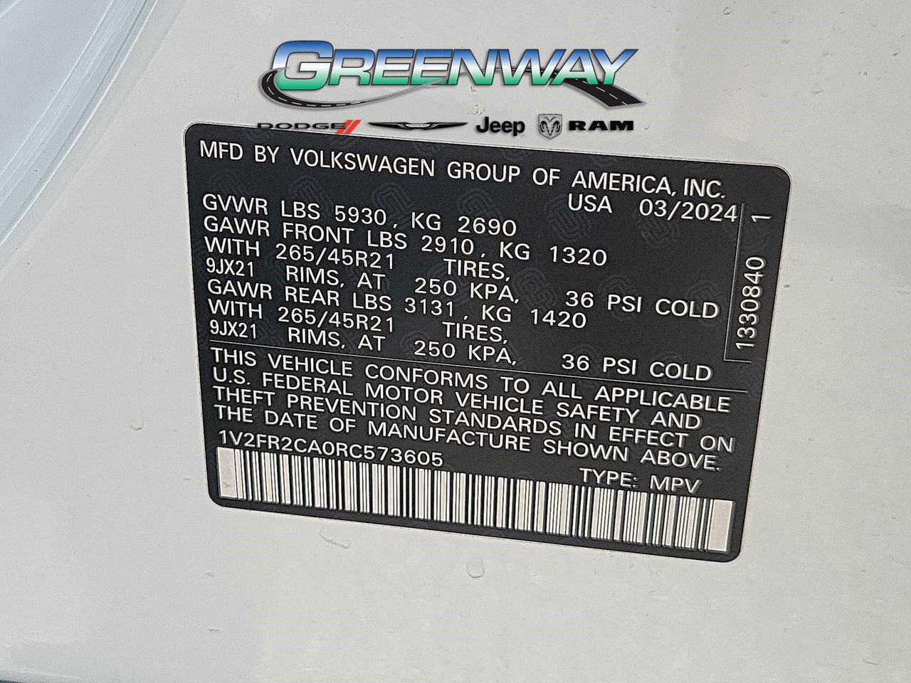 Used 2024 Volkswagen Atlas SEL Premium R-Line image 36