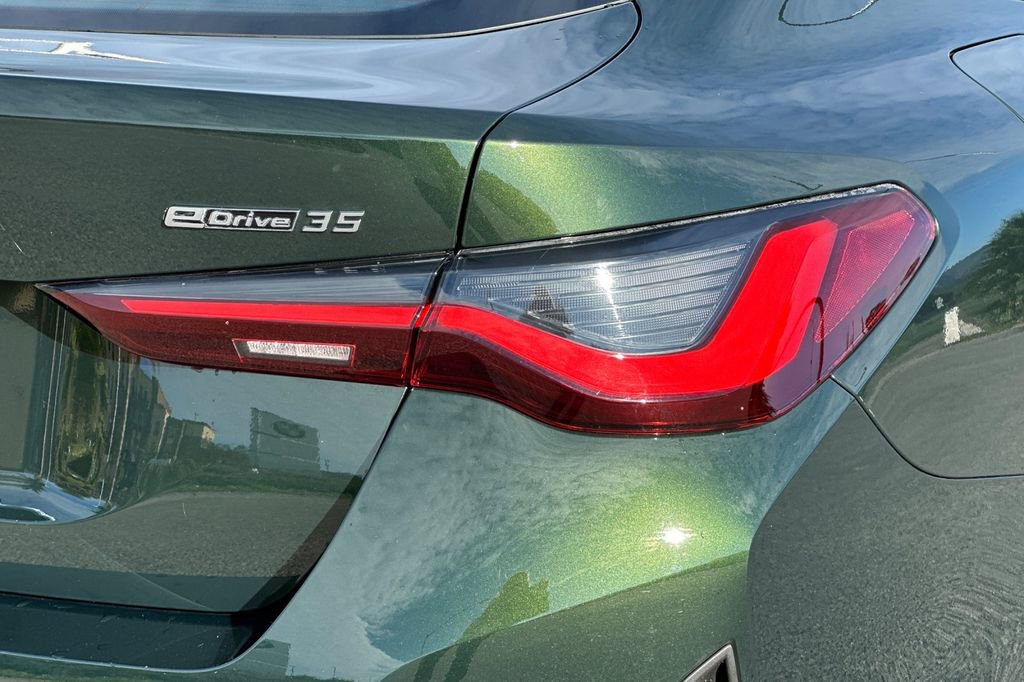 Used 2023 BMW i4 eDrive35 w/ Premium Package image 33