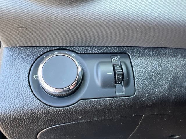 Used 2015 Chevrolet Sonic LT FWD image 10